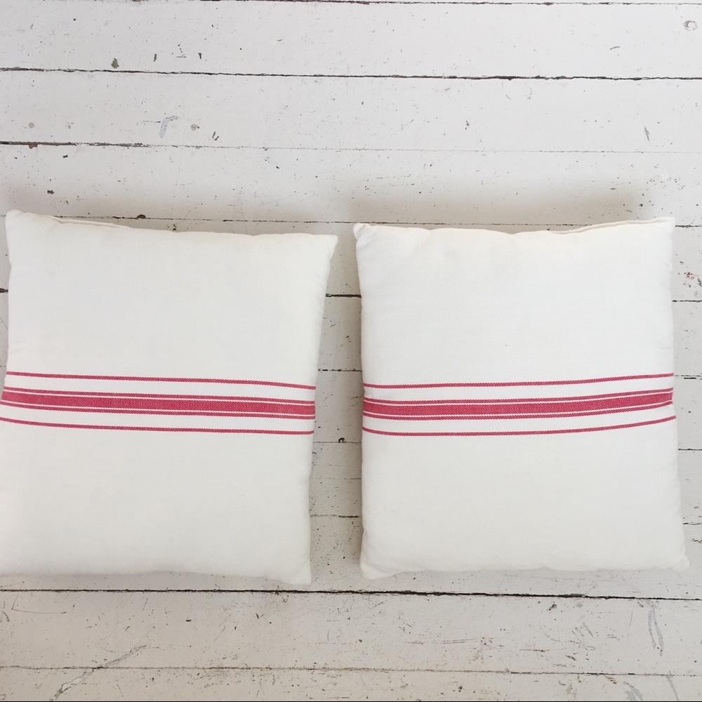 Set of 2 red stripe pillows